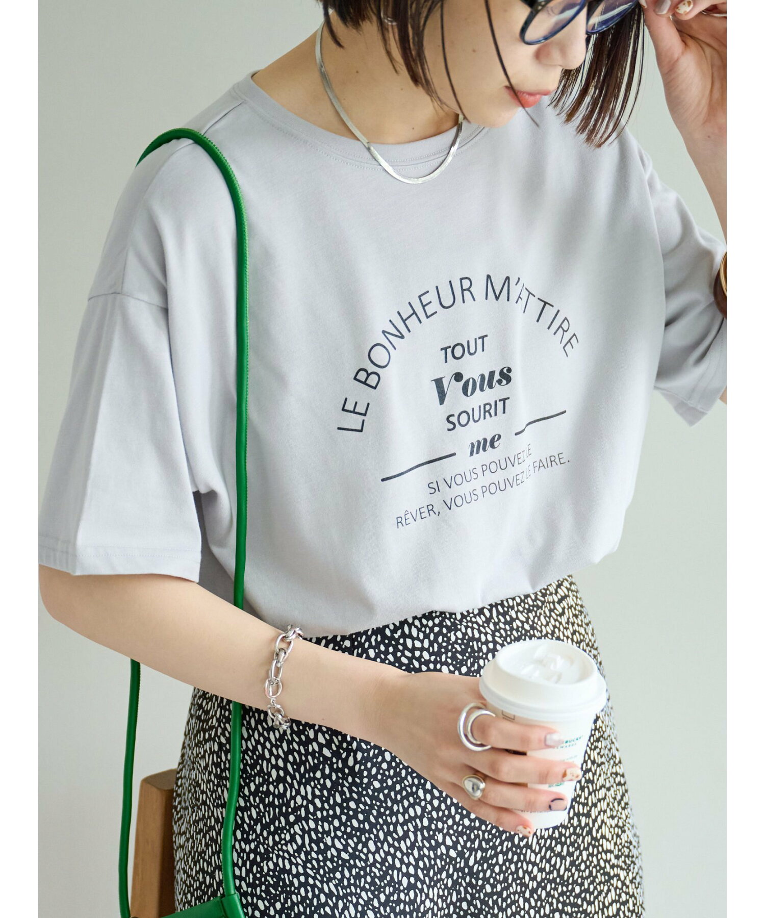 《新色追加》カフェモチーフロゴTシャツ【WEB限定】